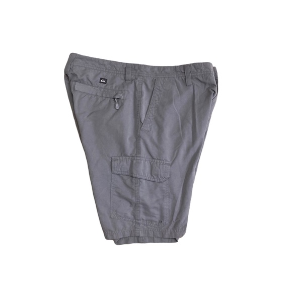 Quicksilver Grey Cargo Shorts. Zipper Pockets. Men’s Size 34. - Picture 3 of 5